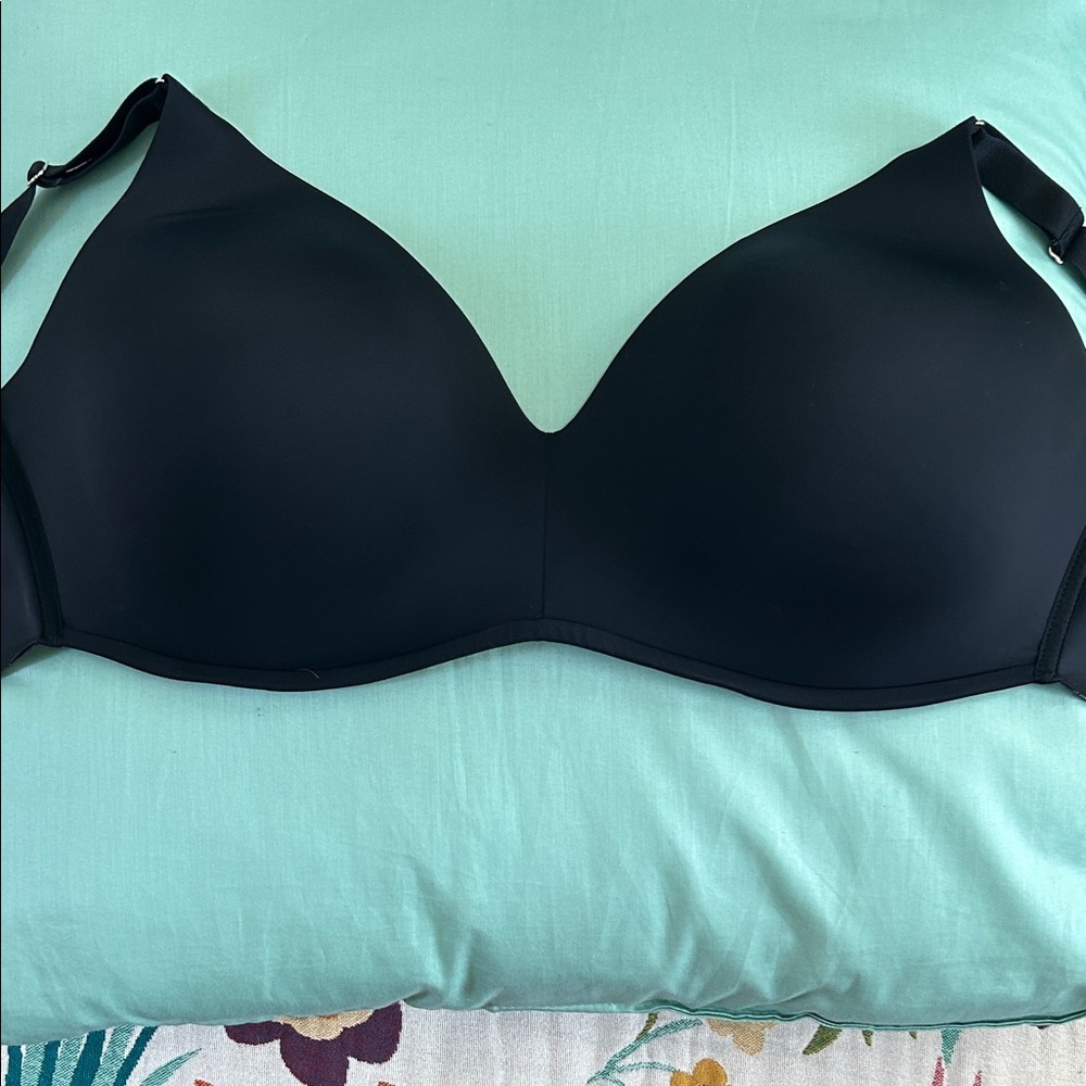 Soma Vanishing 360 wireless bra